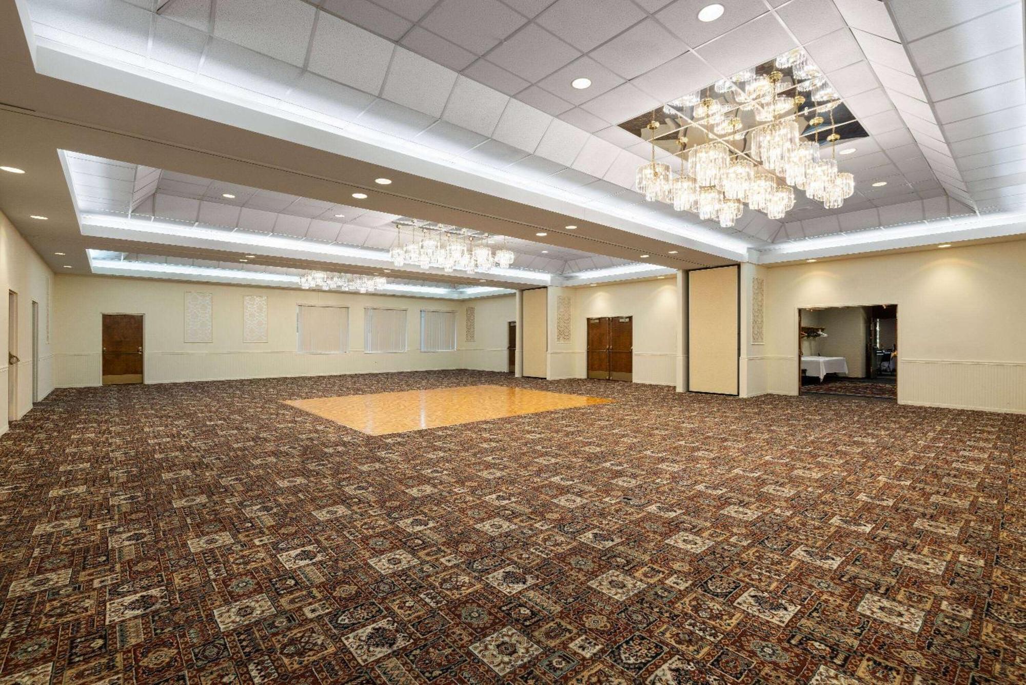 Hotel Baymont By Wyndham Shakopee Exterior foto