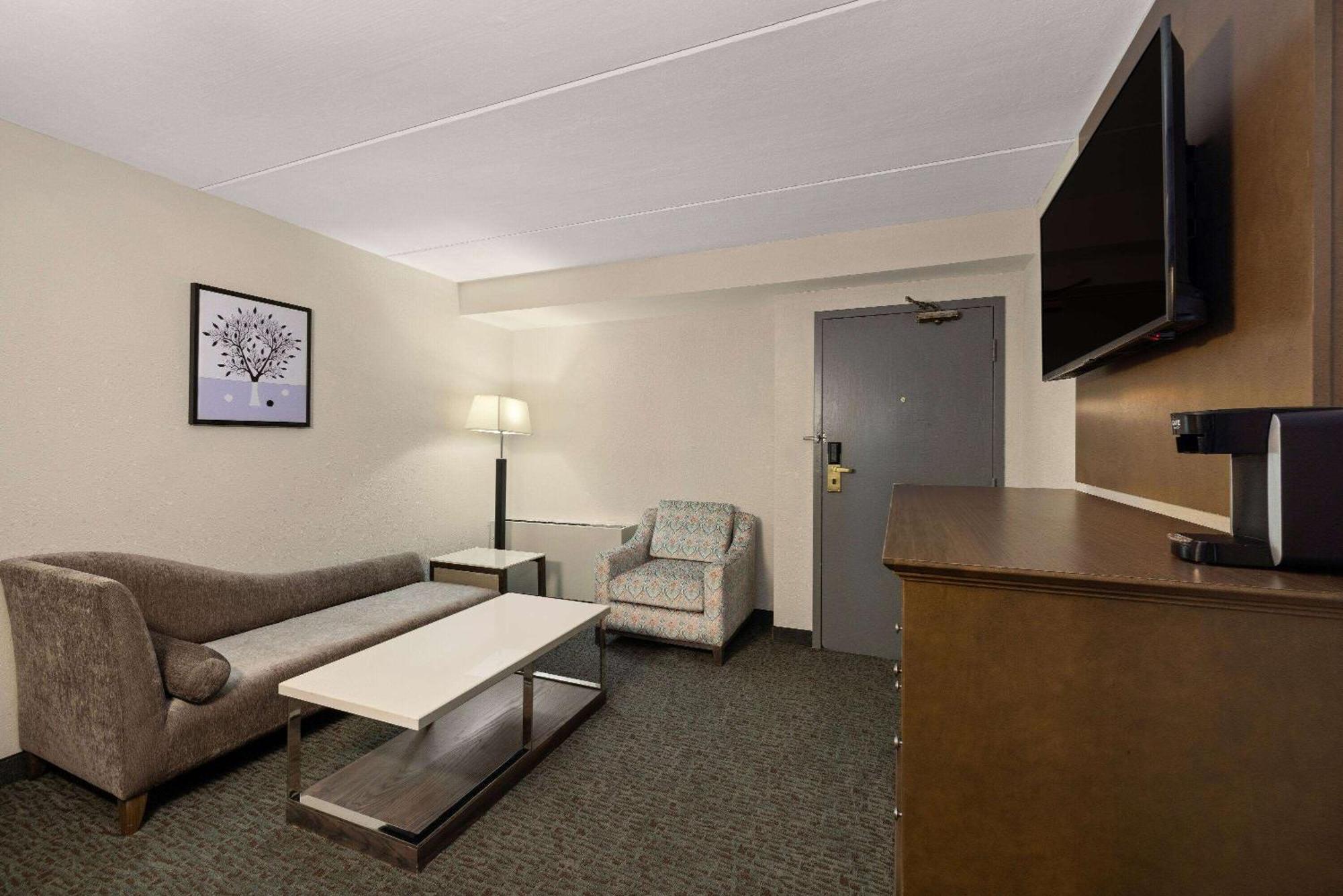 Hotel Baymont By Wyndham Shakopee Exterior foto